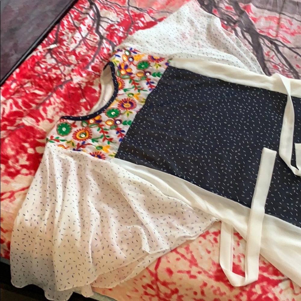 Dress - Picture 3 of 7